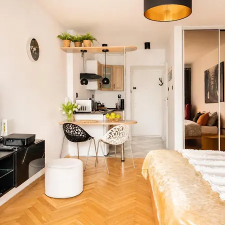 Appartement Piotrapartments - - Swietokrzyska - Walk To Metro & Center Warschau