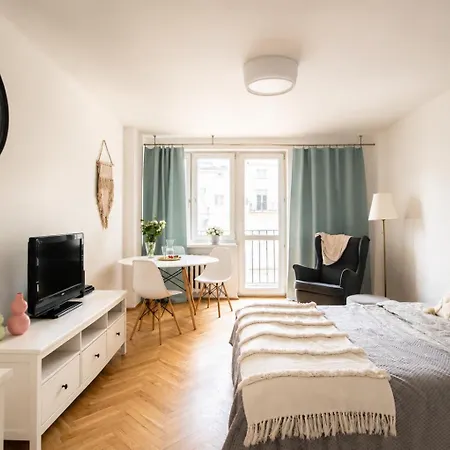 Piotrapartments - - Swietokrzyska - Walk To Metro & Center Warschau