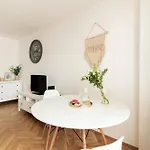 Piotrapartments - Central Warsaw - Swietokrzyska - Walk To Metro & Center