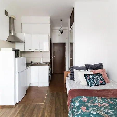 Piotrapartments - Central Warsaw - Swietokrzyska - Walk To Metro & Center