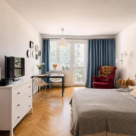 Piotrapartments - - Swietokrzyska - Walk To Metro & Center