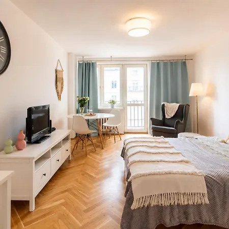 Piotrapartments - - Swietokrzyska - Walk To Metro & Center Apartmán Varšava